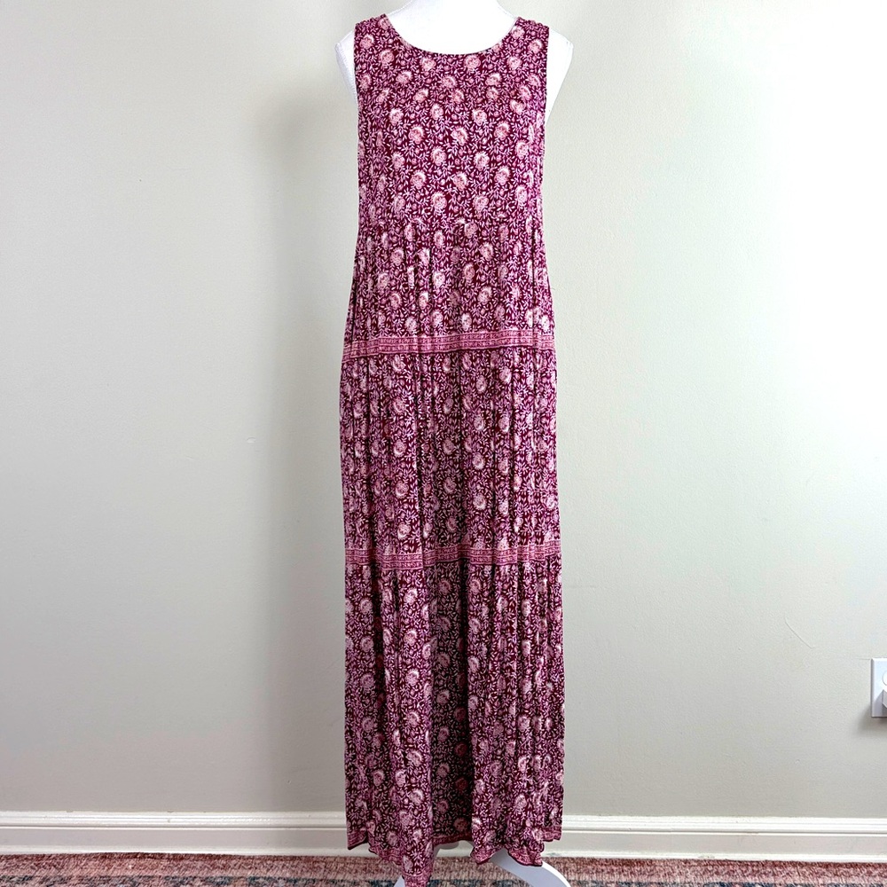 Max Studio Floral Tiered Boho Burgundy Maxi Dress High Neck Pockets Size‎ Medium